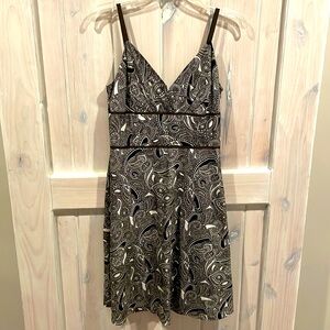 Black and white paisley loft dress triangle top